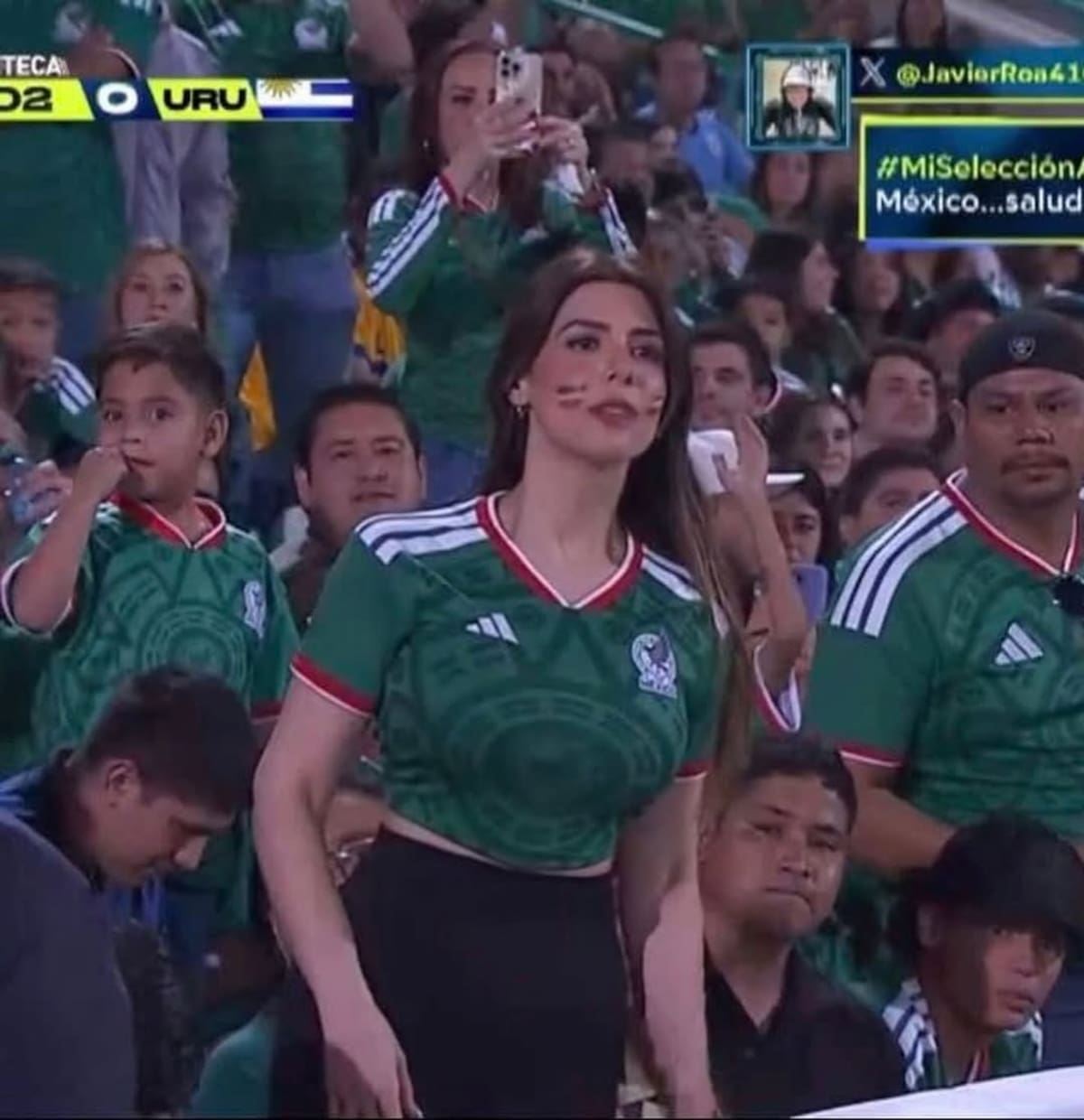 Estefany se volvió viral luego de aparecer en la transmisión de TV Azteca durante el México vs Uruguay. (Foto: Captura de pantalla)
