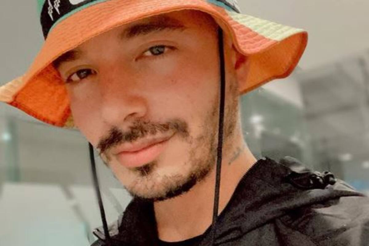 J Balvin le da anillo a Justin Bieber