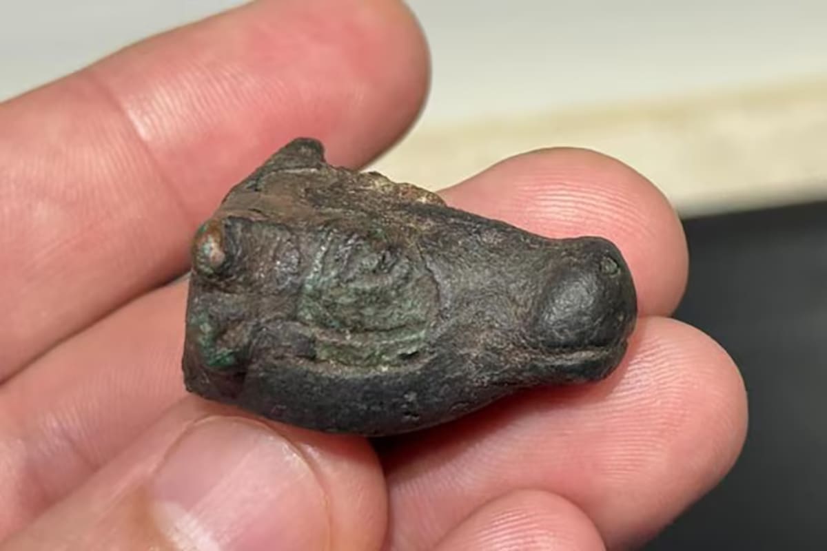 Figura de bronce de más de 2 500 años que será analizada y preservada como parte del patrimonio arqueológico de Mallorca.