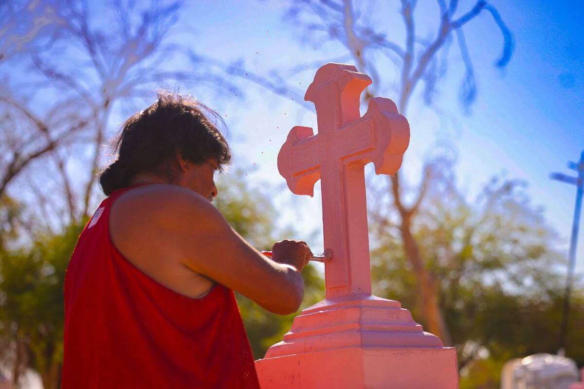 Fotos de la Semana: Entre el color de las tradiciones y la crudeza de la realidad