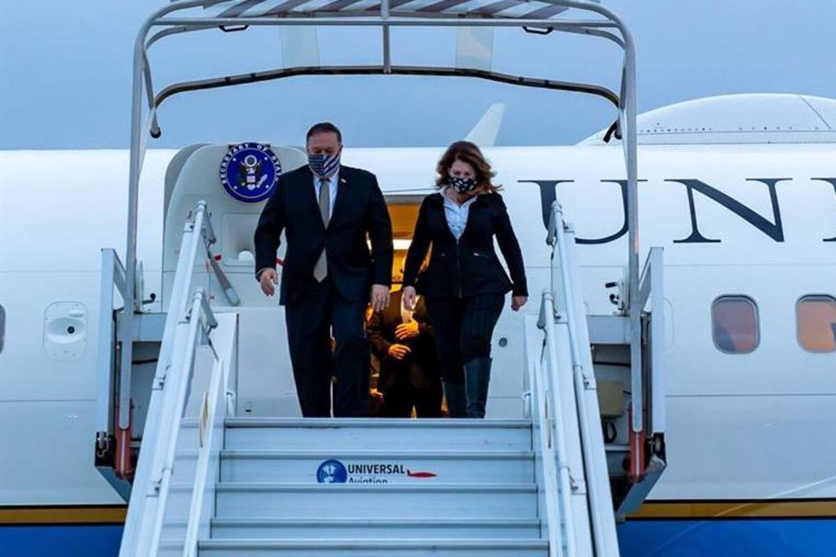 Pompeo empieza en París con Macron una gira que le llevará a Oriente Medio