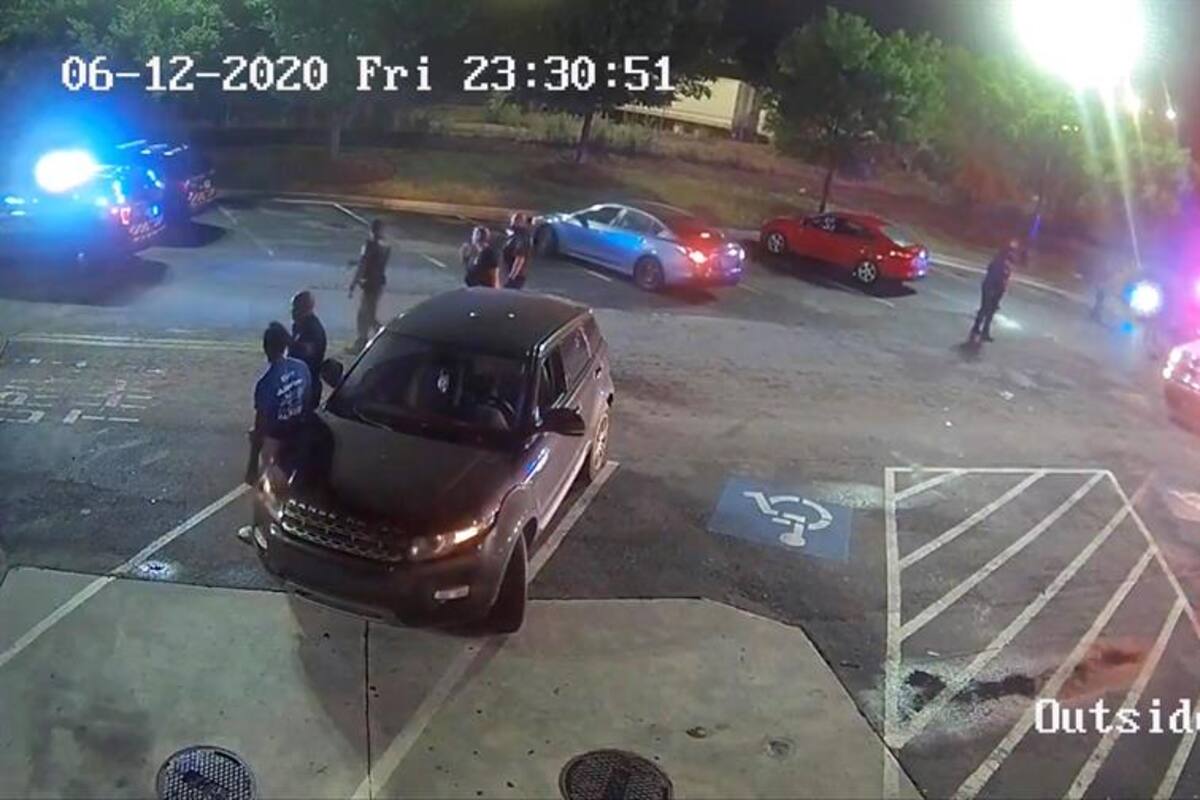 Imágenes del ataque policial contra otro afroamericano que estremece Atlanta y EU
