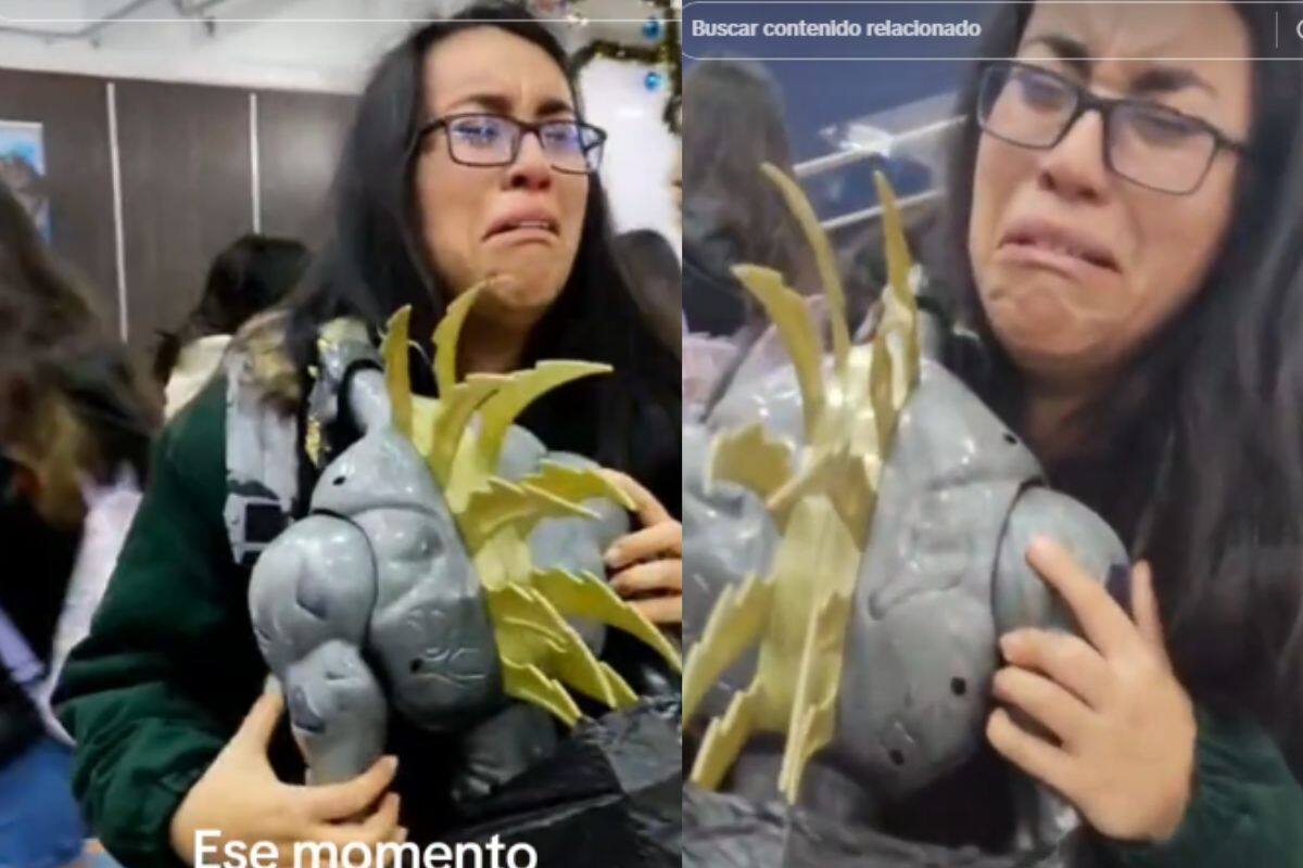 Mujer rompe en llanto tras recibir el juguete que siempre quiso de niña