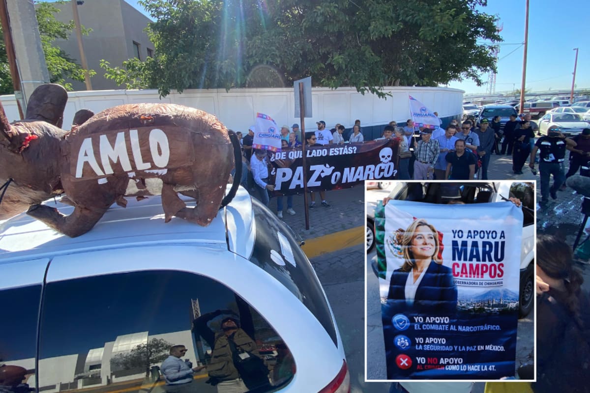 Con piñata de un burro con el nombre “AMLO”, simpatizantes de Maru Campos se manifiestan frente a la FGR en Ciudad Juárez