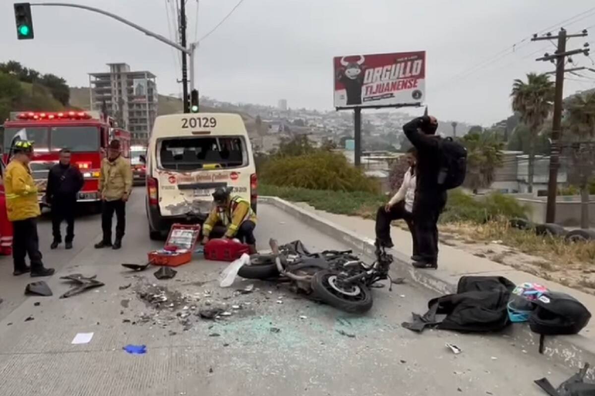 Motociclista resulta lesionado tras chocar contra un taxi
