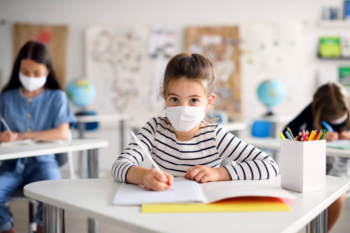 Cómo cuidar a tus hijos del frío y las enfermedades en este regreso a clases
