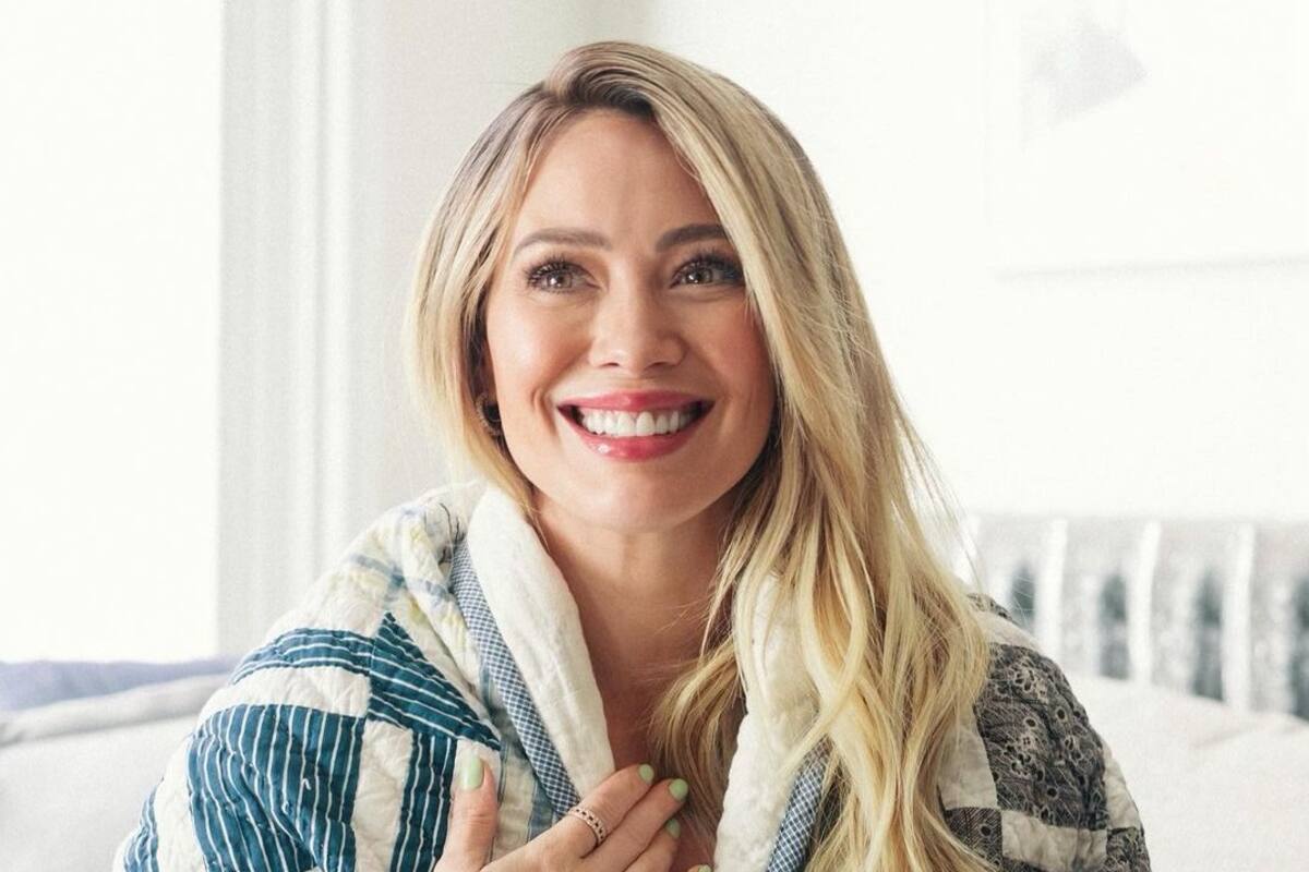 Hilary Duff confiesa que podría pasarse todo el día viendo a su hija recién nacida