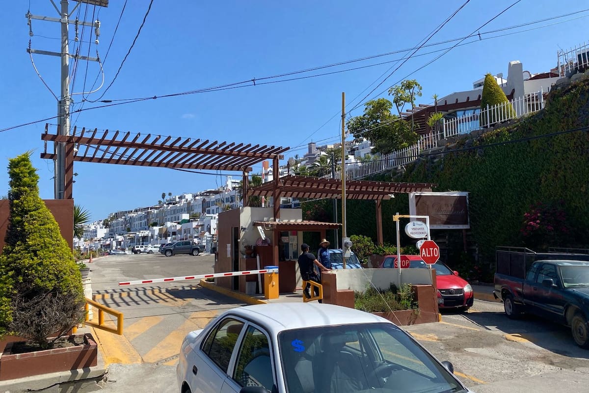 Evitan demolición de caseta