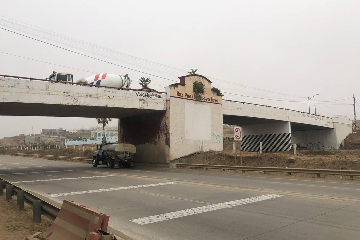 Colocan reductores de velocidad en crucero del puente de El Médano en Rosarito
