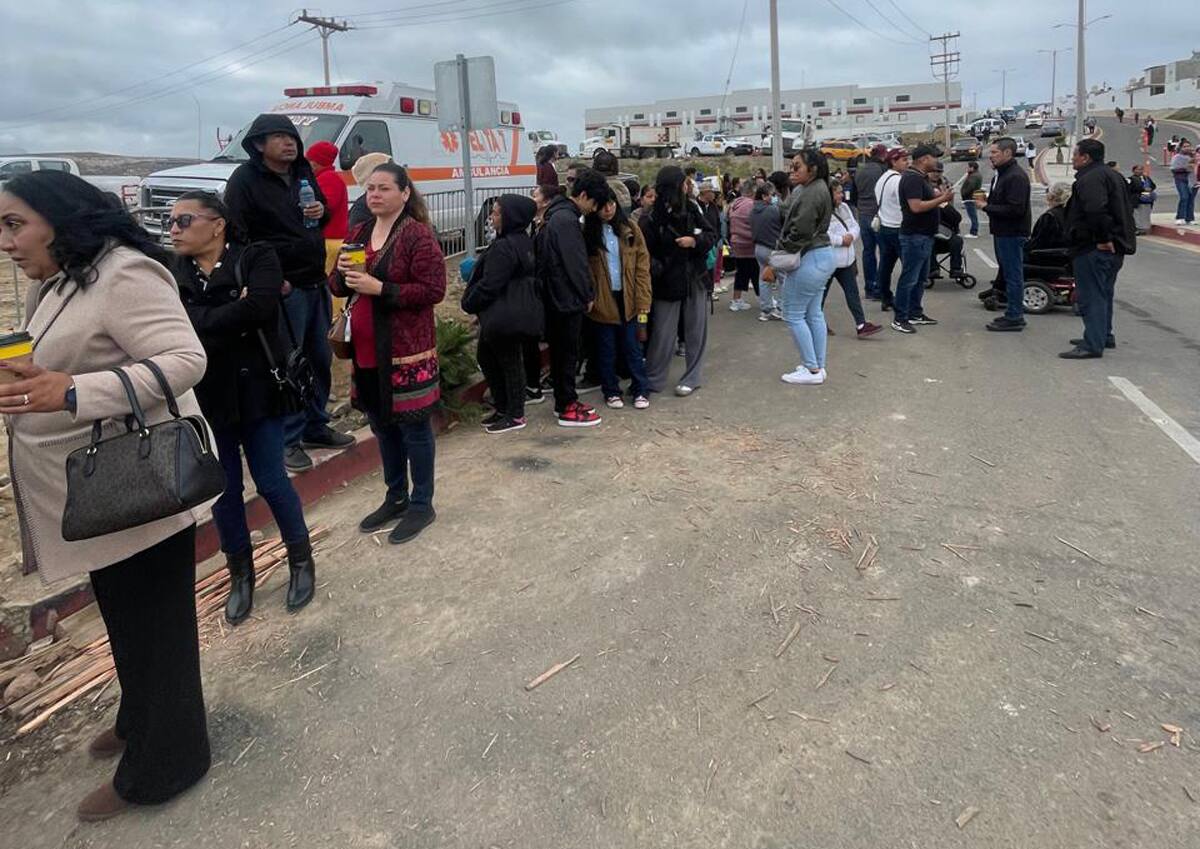 El evento está programado para iniciar a las 11:30 horas.