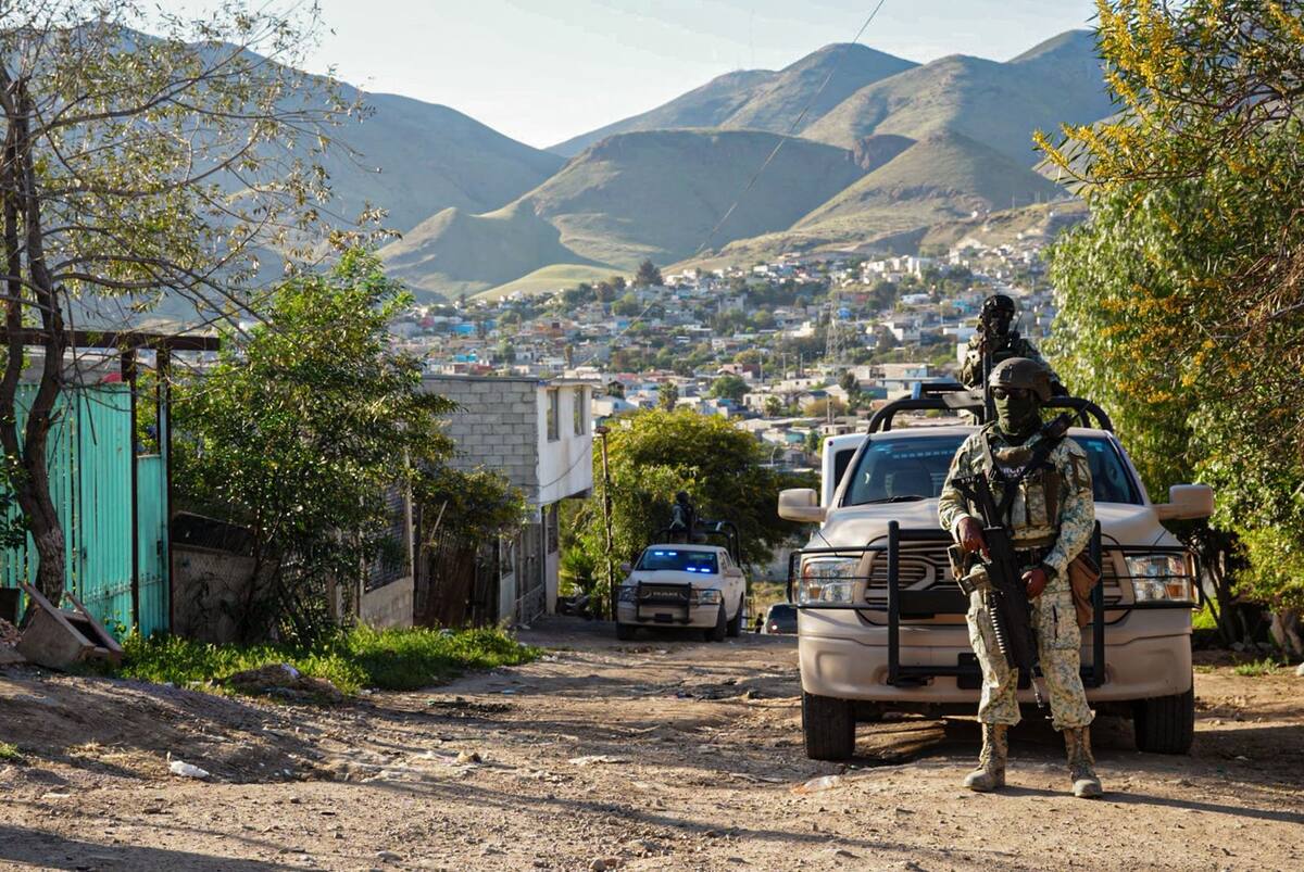 Las víctimas fueron localizadas sin vida dentro de un domicilio; autoridades resguardaron la zona mientras se realizan las investigaciones. Foto: Leonardo González