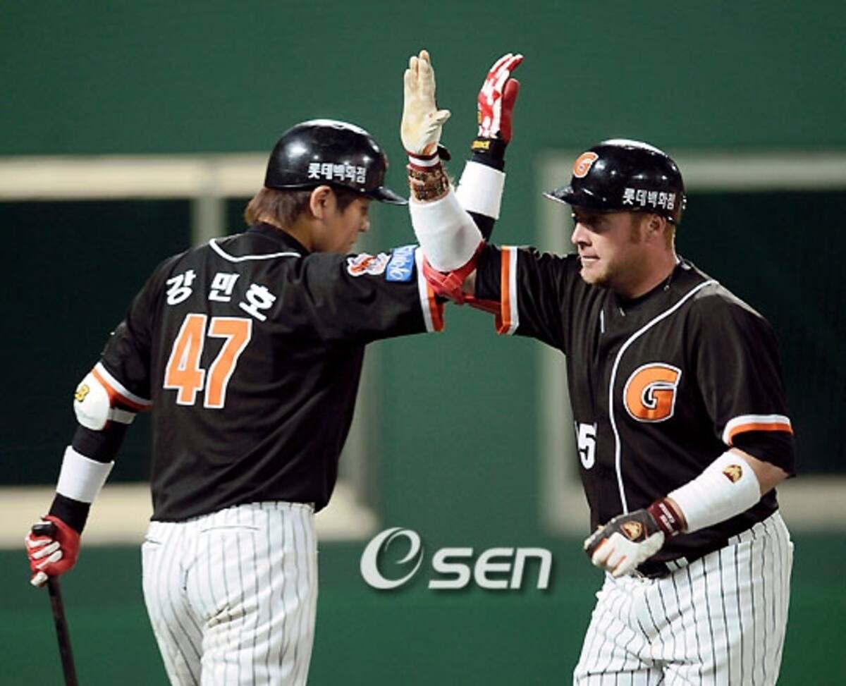 Karim García con los Lotte Giants en la temporada 2009 de la Liga de Corea del Sur. (Foto: Archivo)