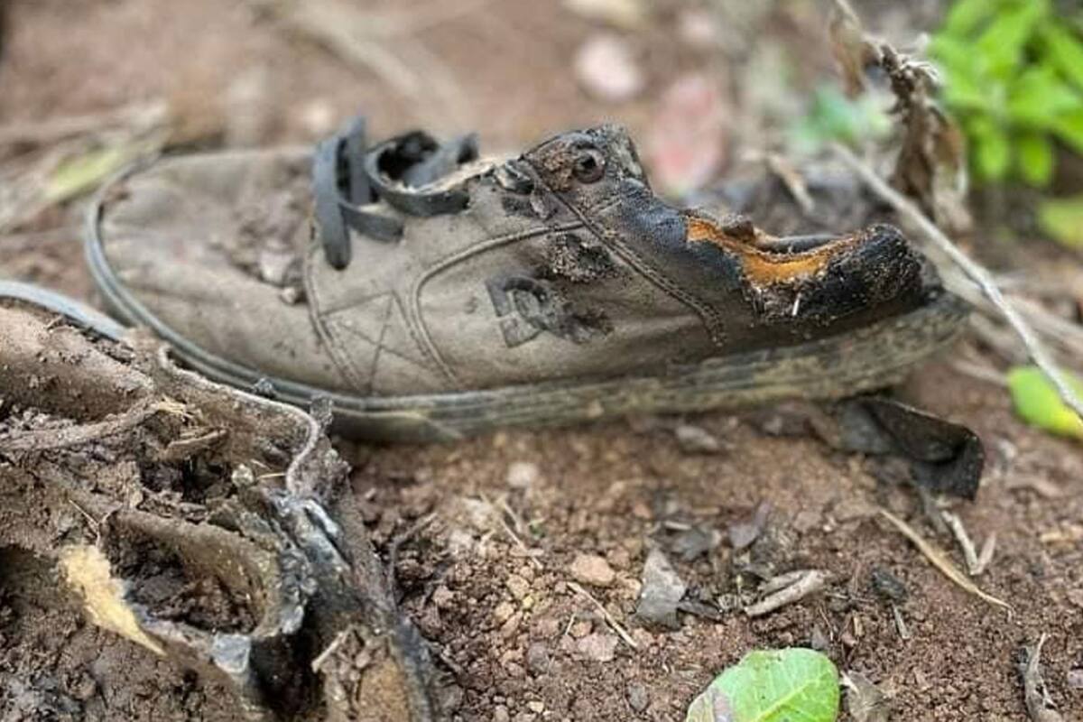 Encuentran buscadores restos humanos