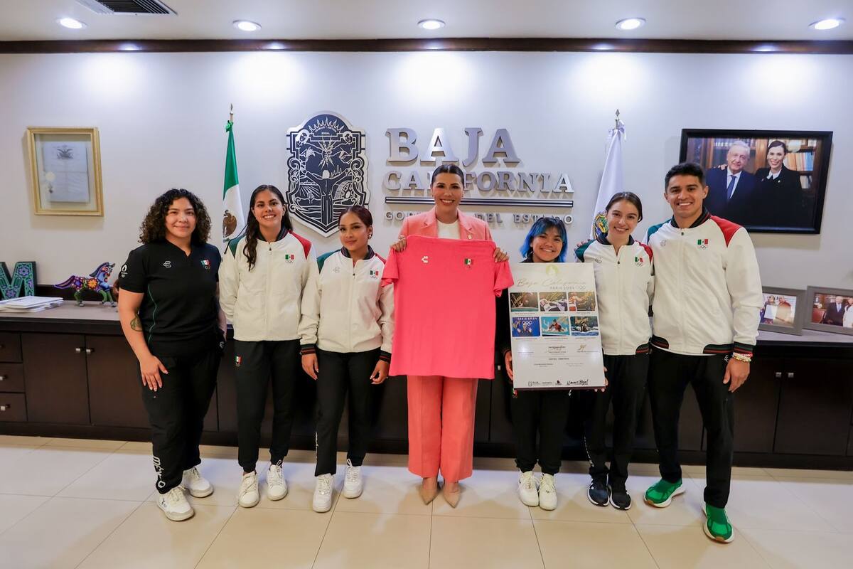 Entrega gobernadora incentivo económico a deportistas olímpicos de Baja California