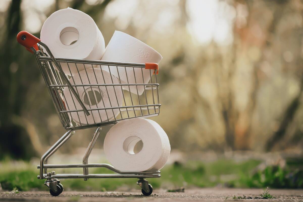 Exige devolución de dinero tras comprar kilos de papel higiénico