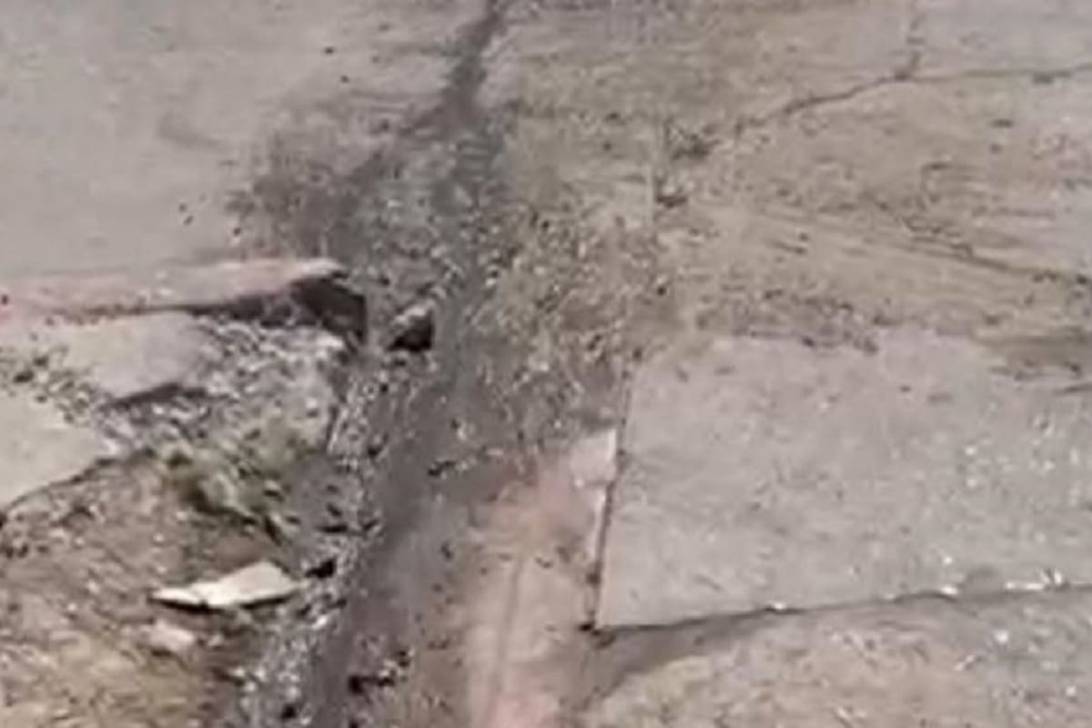 Aguas negras de depósito en Rosarito dan al mar