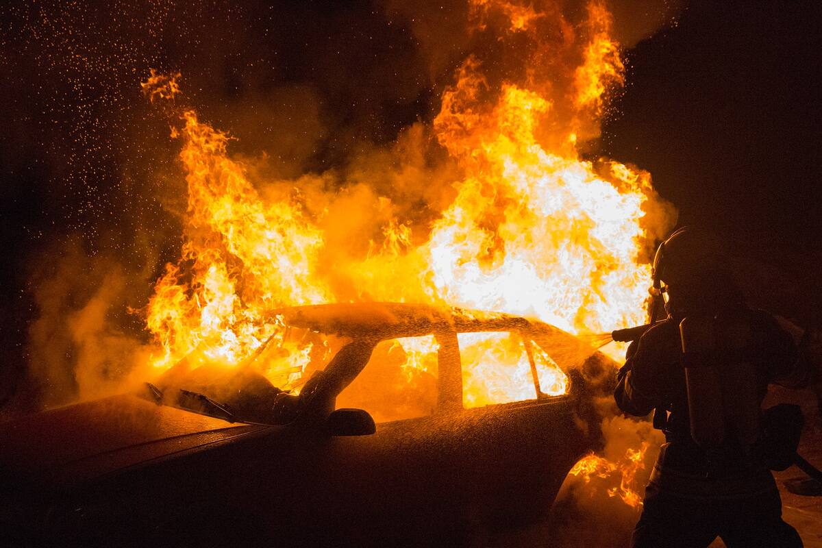 Hallan cuerpo en auto incinerado en Caborca; creen que vehículo era de mujer desaparecida