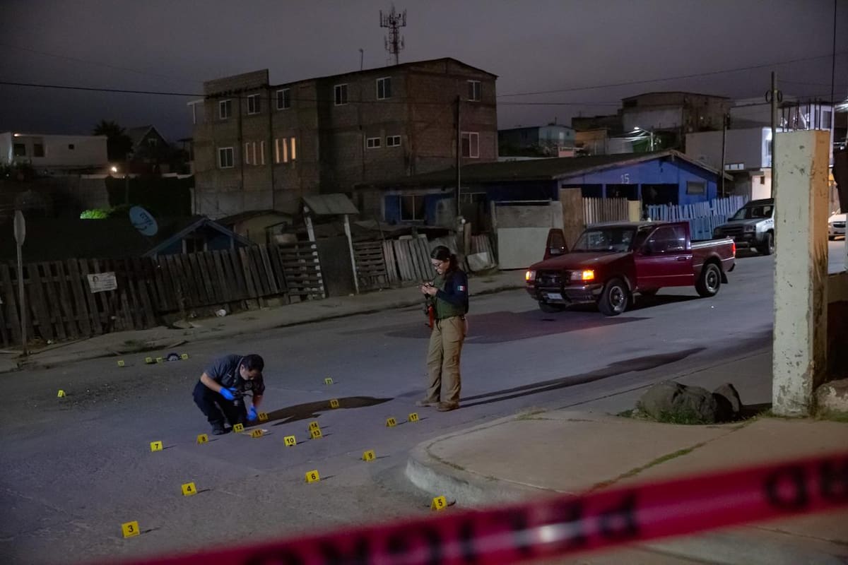 El agente Dorian López presentaba lesiones en el rostro provocadas por proyectil de arma de fuego. Foto: Cortesía