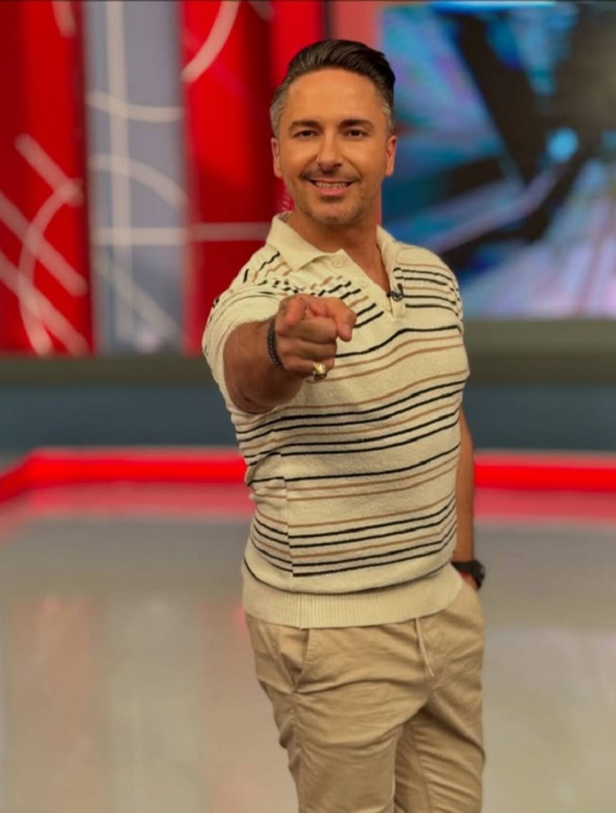 El conductor Alex B.