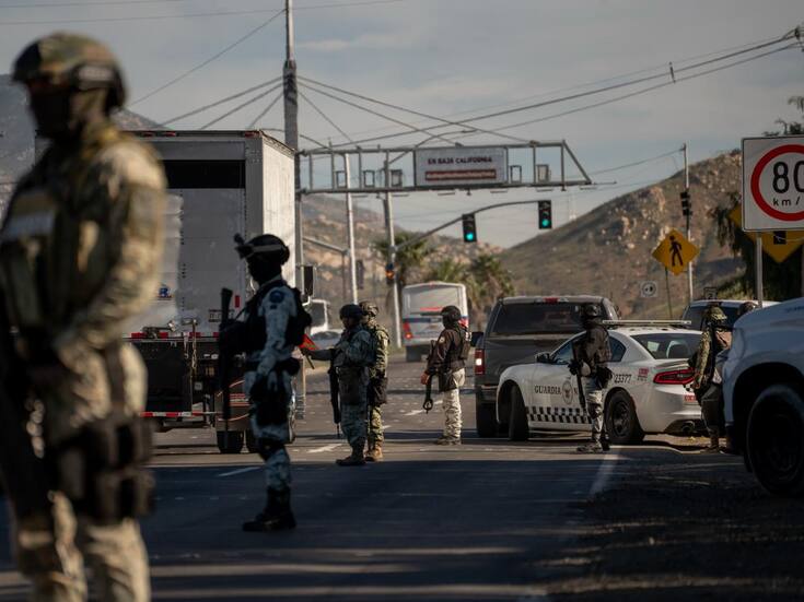 Localizan cuerpo envuelto en cobija con mensaje en Villa del Campo