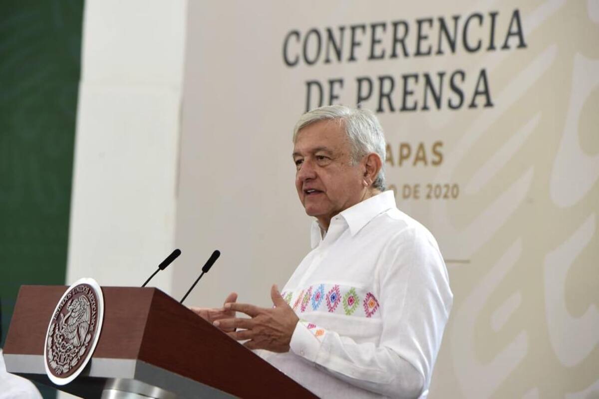 Santa Anna cobró impuestos por ventanas, puertas y hasta perros: AMLO sobre fake news
