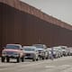 Filas de casi dos horas para cruzar a Calexico este jueves