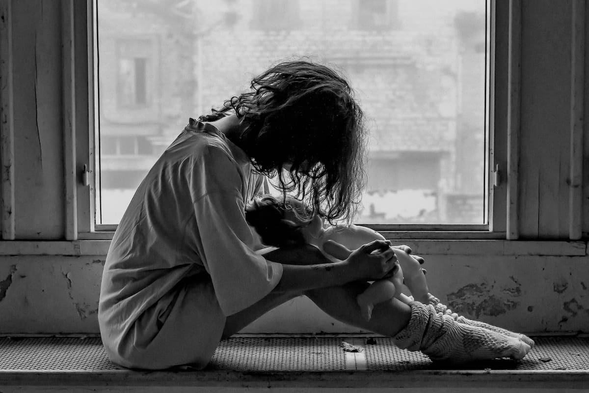 Huérfanos por femicidio: cómo queda la infancia cuando la madre es asesinada