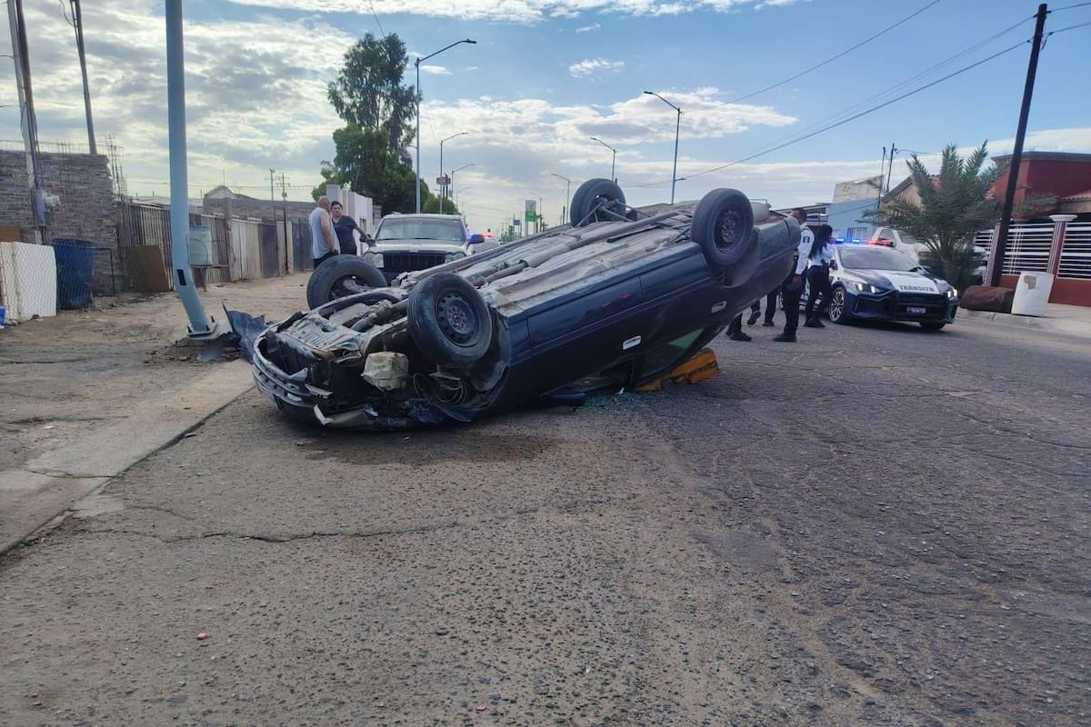Niño de 2 años resulta lesionado tras volcadura en San Luis Río Colorado; no llevaba silla de seguridad
