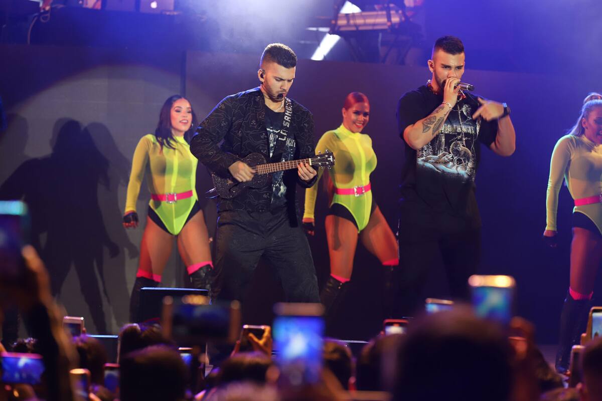 Traen reggaetón romántico a Tijuana