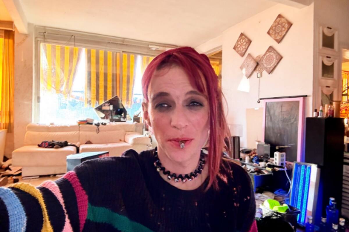 Camilo Blanes, hijo de Camilo Sesto, preocupa al publicar imágenes rodeado de basura y desorden