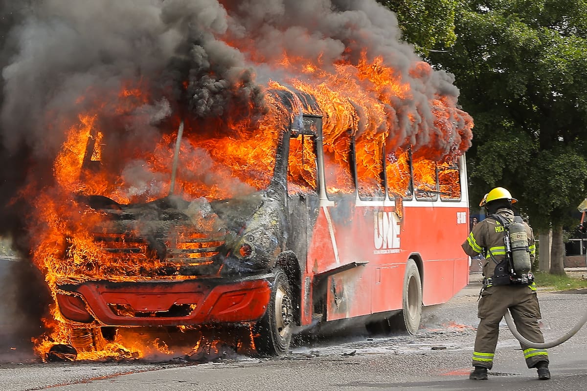 Seis camiones incendiados en un año en Hermosillo: alerta Vigilantes del Transporte por falta de mantenimiento