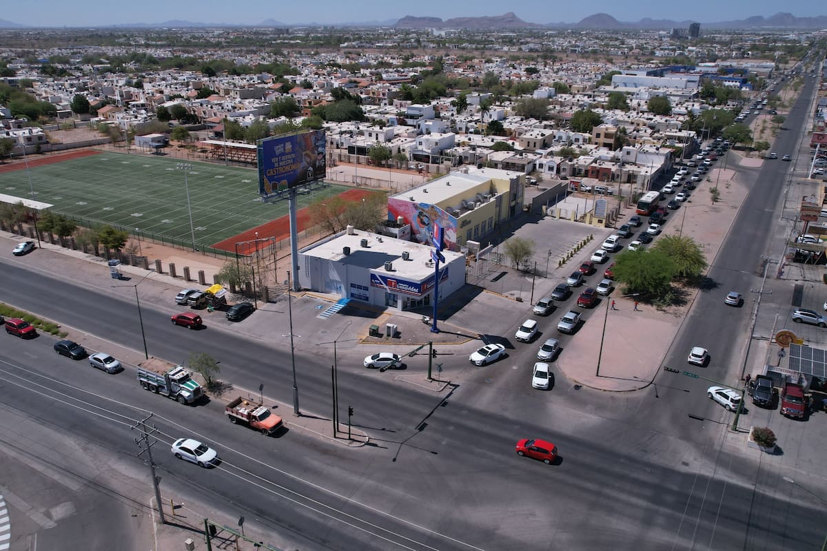 ¡Una persecución como de película!: Ladrón huye de la Policía por un ducto del canal Río Sonora