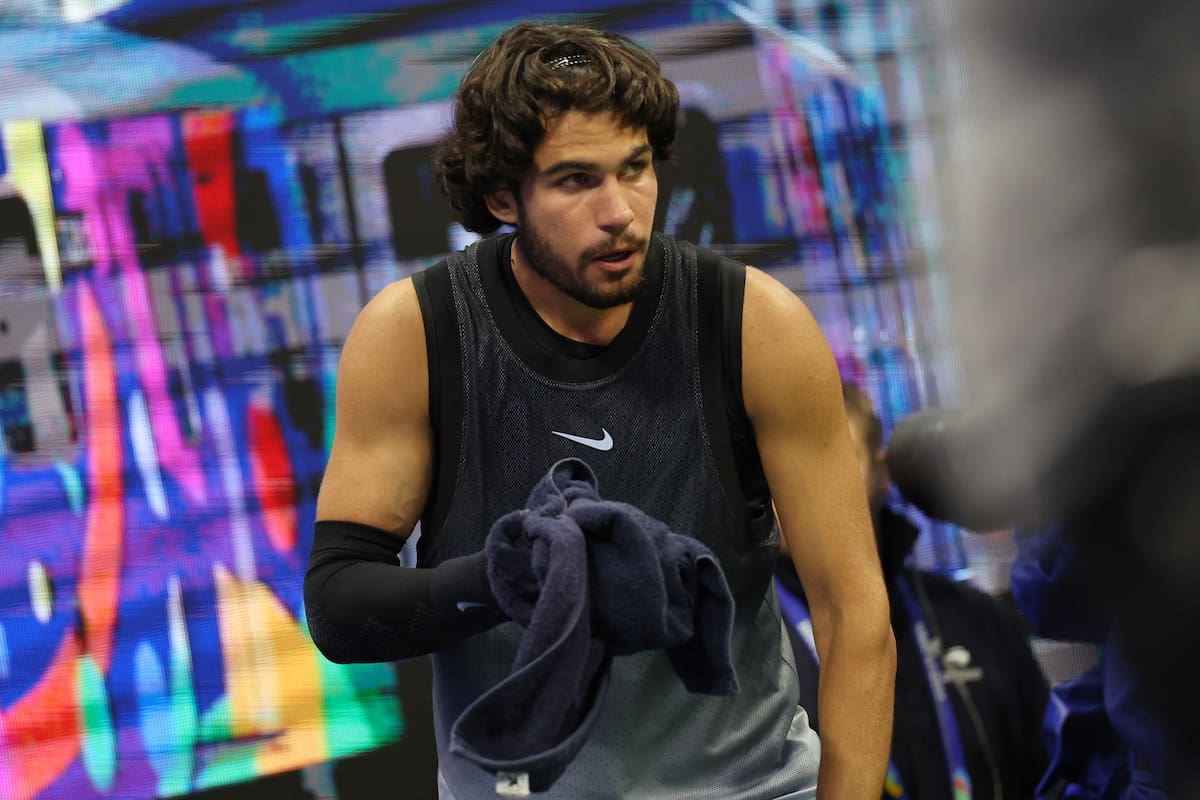 Alcaraz vomitó y terminó a las 3:33 a.m.: la polémica del US Open por sus partidos de madrugada