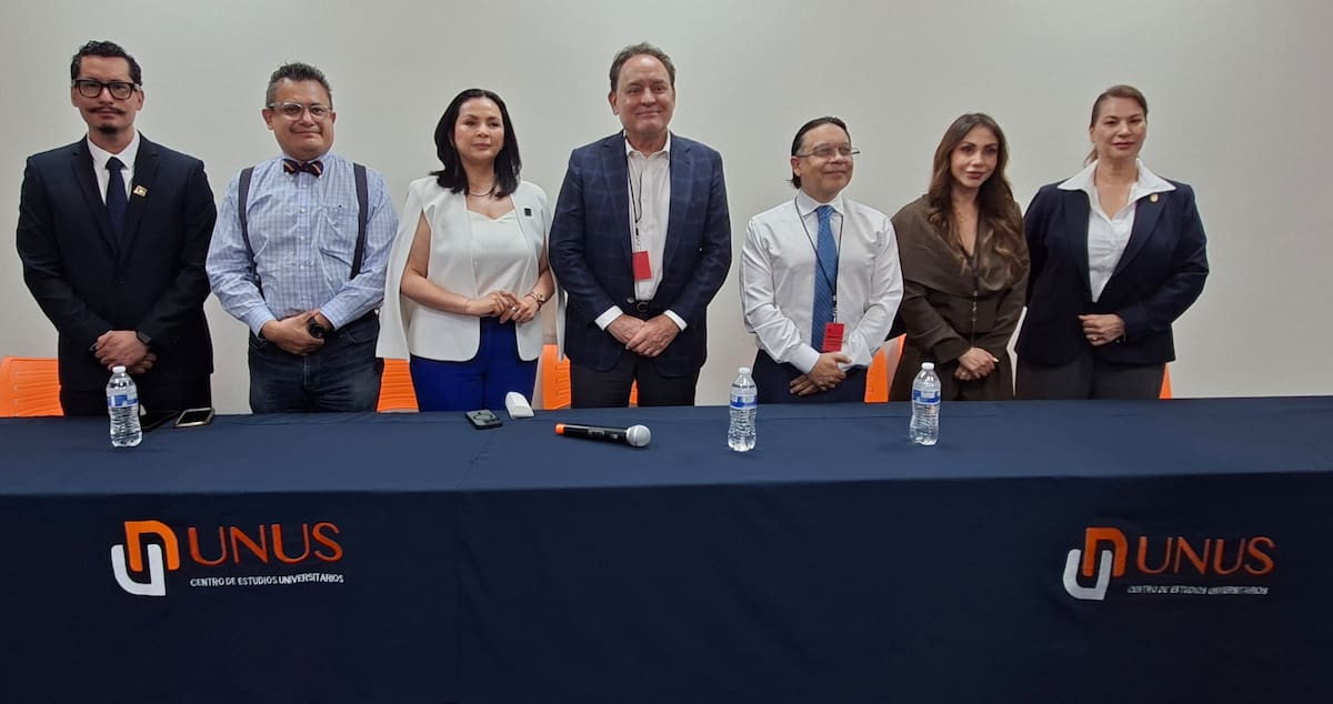 Solo tres de cada 10 dentistas cuentan con certificación profesional en Baja California; autoridades afirman que esta acreditación ayuda a combatir el ejercicio irregular de la profesión.
Foto: Khennia Reyes.
