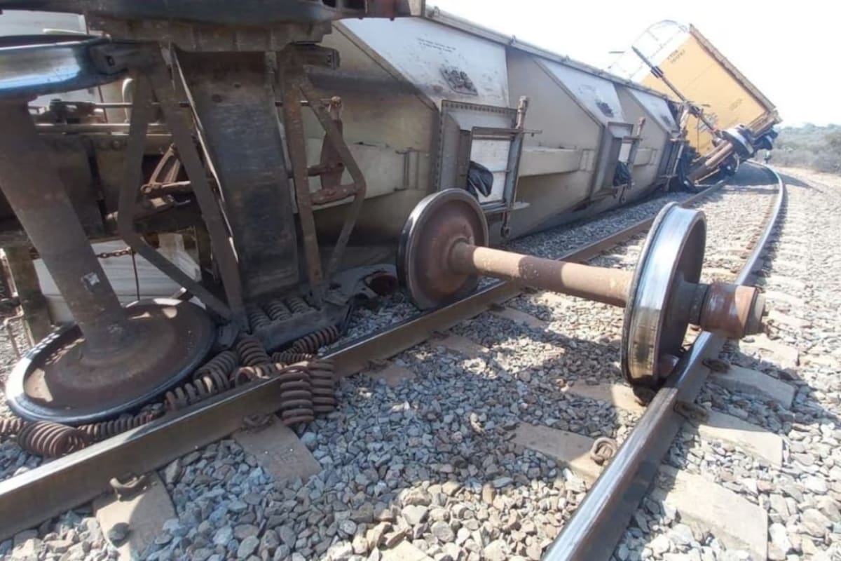 Hombres armados descarrilan tren en Tepetitlán, Hidalgo