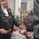 “Lo único que robó fue comida; con los sueldos como están, no lo culpo”: Guardia de seguridad es captado robando y los cibernautas terminan defendiéndolo