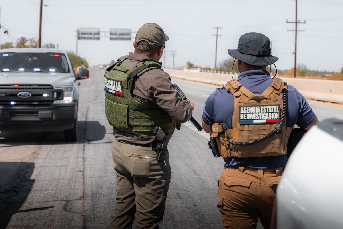 Hallan a tres personas asesinadas cerca de campo de béisbol en San Felipe