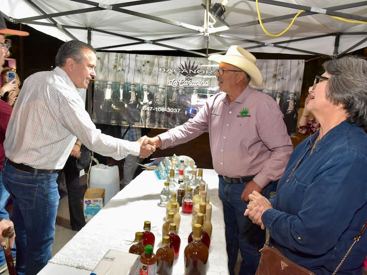 Impulsa Astiazarán tradición sonorense Expo Bacanora en Víactiva