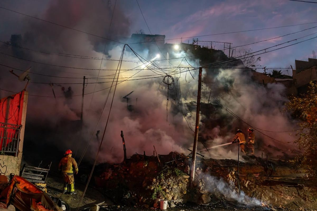 Incendio en Ciudad Jardín destruye casa de madera