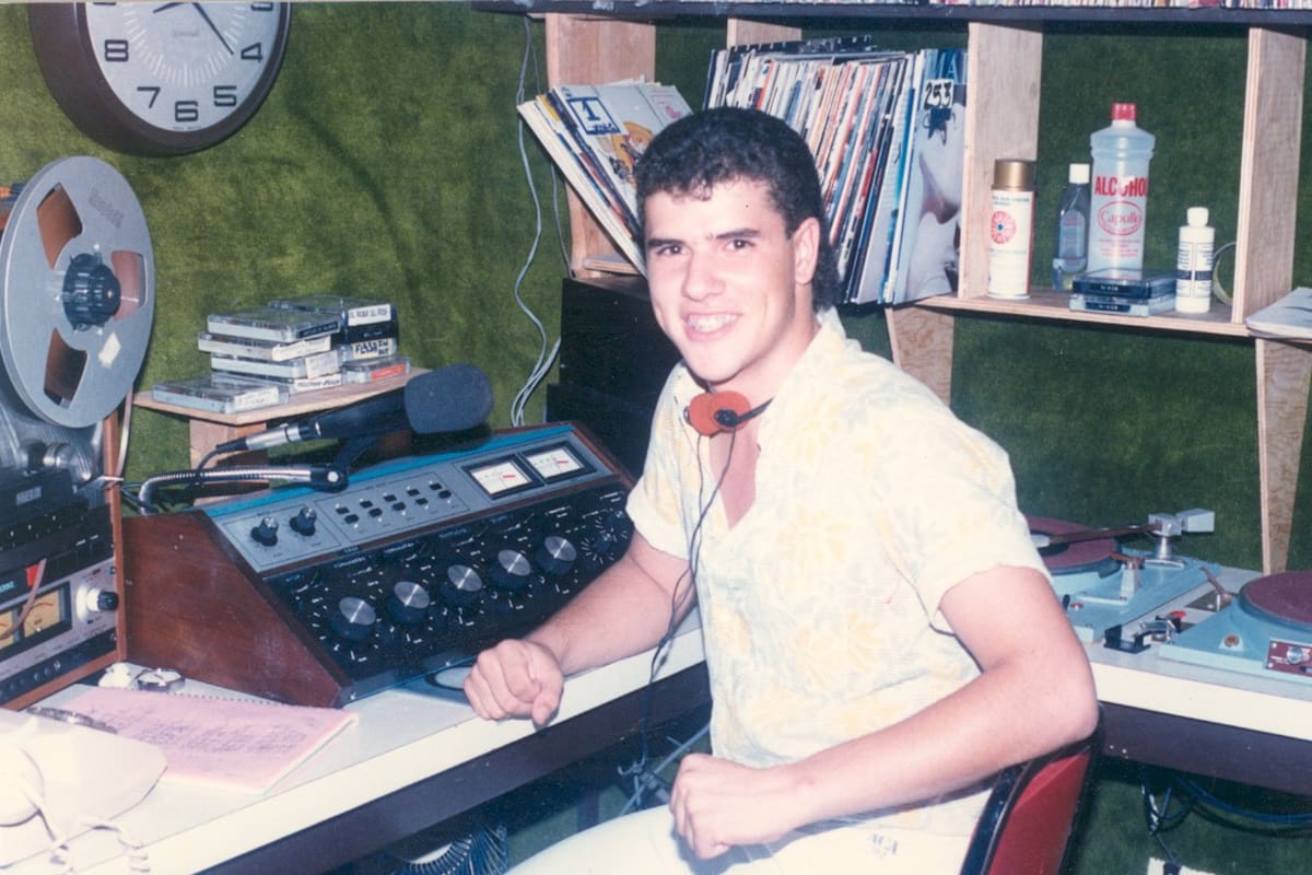 Marco Antonio Regil comparte sobre sus inicios en la radio en Ciudad Obregón