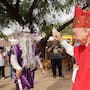 Arzobispo de Hermosillo destaca la riqueza cultural y espiritual de las tradiciones Yaquis en Domingo de Ramos