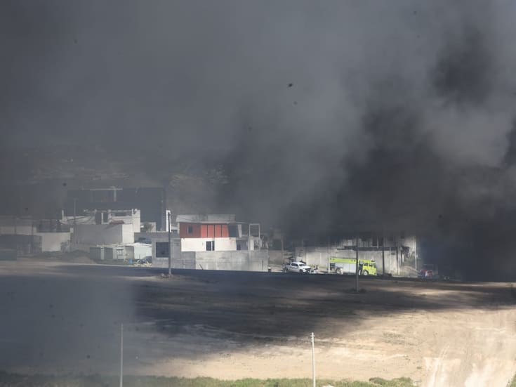 Incendio en ducto de Pemex provoca evacuaciones en Rosarito