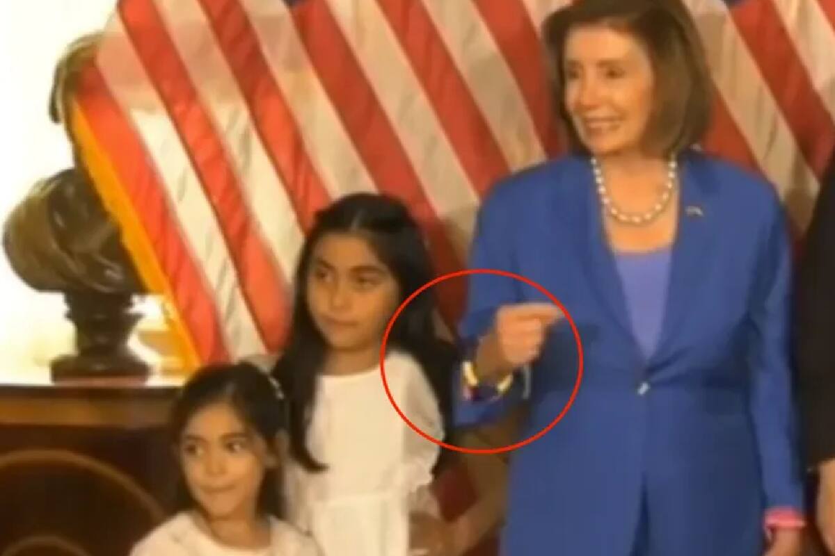 VIDEO: Nancy Pelosi es acusada de empujar a una niña de manera intencional