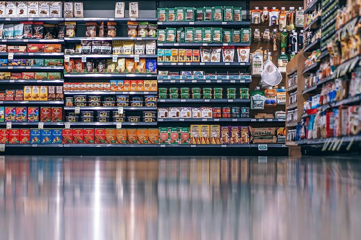 Viral: Cajera de supermercado denuncia maltrato que sufrió por parte de una clienta