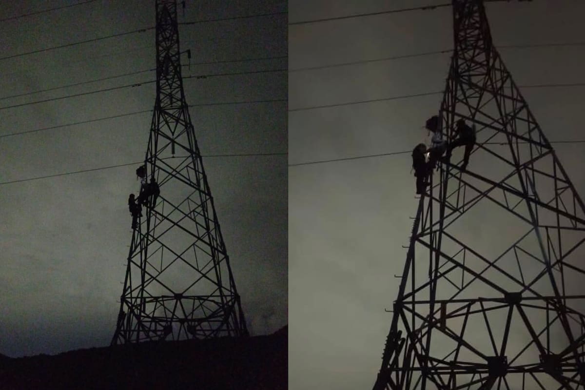 Bomberos de Hermosillo rescatan a hombre atrapado a más de 20 metros de altura