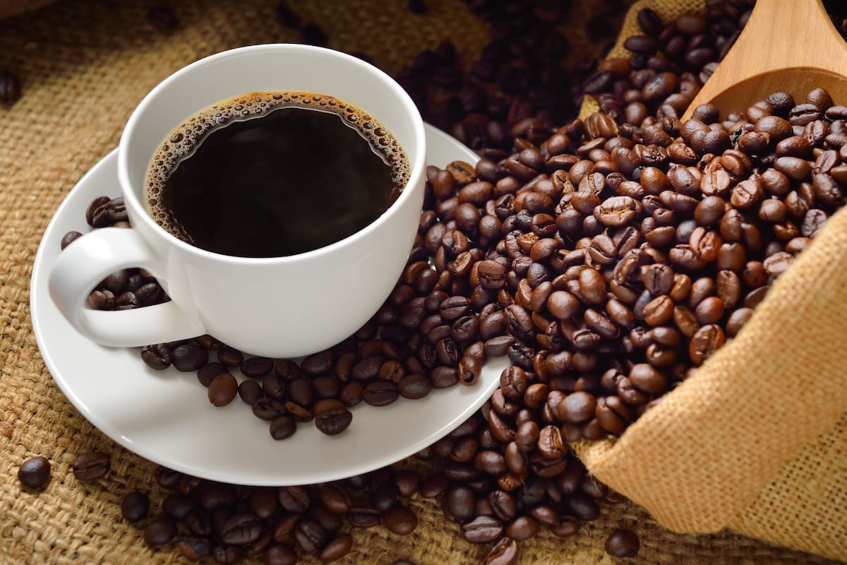 El café es seguro, pero un estudio advierte presencia de contaminantes