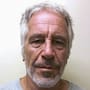 La médica que practicó la autopsia de Jeffrey Epstein explica en un testimonio oficial por qué concluyó suicidio, pese a las dudas de otro patólogo y de la familia
