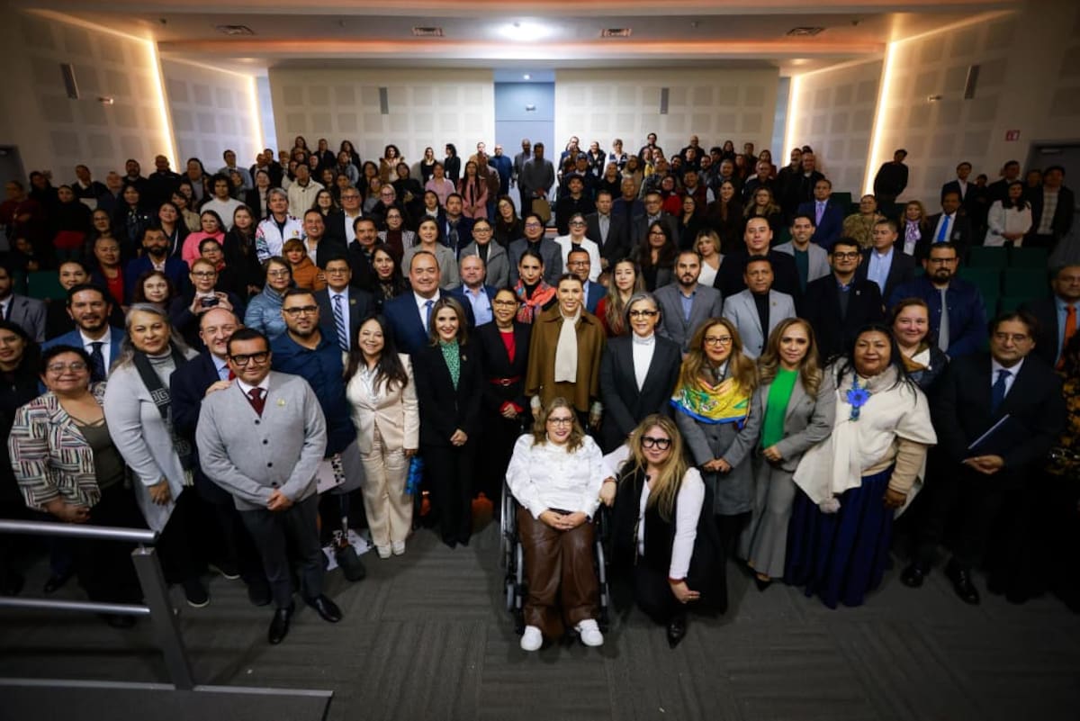 La mandataria estatal encabezó el inicio del Congreso Nacional “El Derecho Humano al Deporte: Desafíos para su pleno ejercicio libre de discriminación”, en el que se analizaron propuestas para la protección integral de quienes realizan actividad física y deportiva. Foto: Cortesía