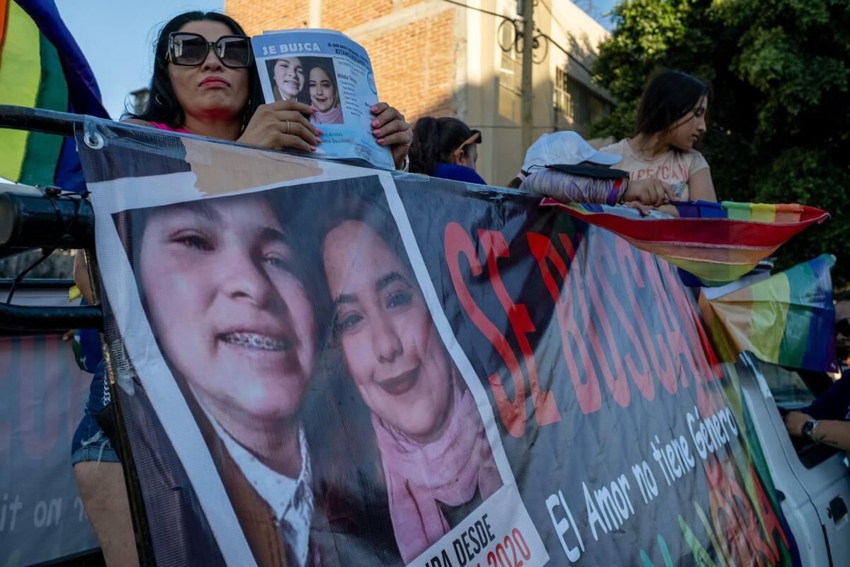 Acompañan a la comunidad LGBT+ con el grito de “¡Ni una más!”