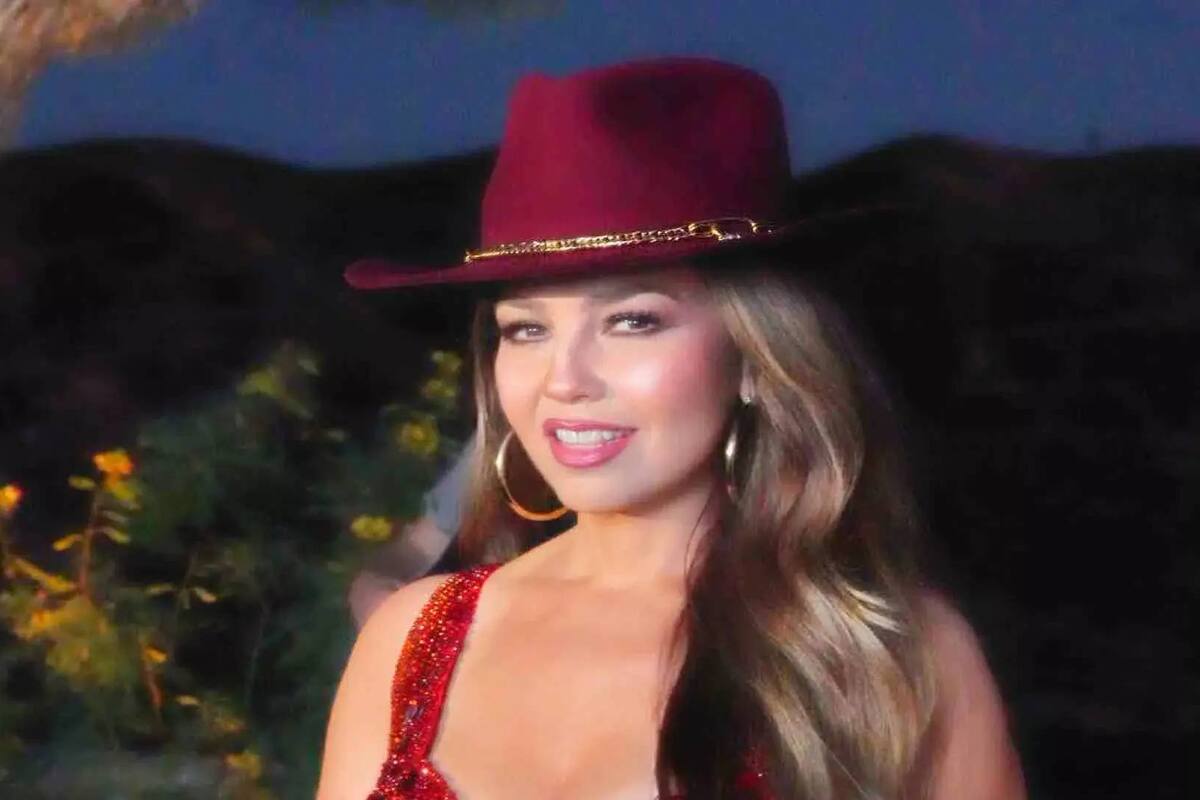 Thalía recibe críticas por incursionar al regional mexicano con "Silencio"